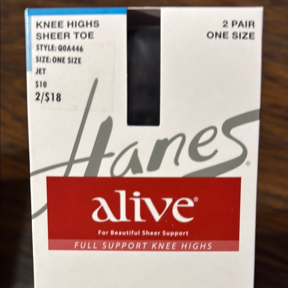 Hanes Jet Knee Highs - Sheer Toe Hosiery